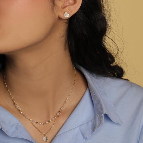 طقم ذهبي بقلوب مع زيركون وطبقات ناعمة من اللؤلؤ