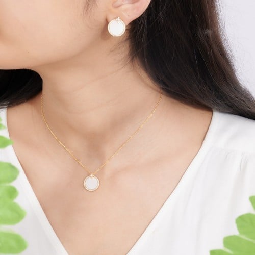 قلاده مع حلق بيتيت دي واي المنتس مرصعه بالزركون