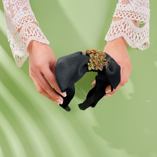 أطواق صناعه يدويه مطرز بالكريستال الملون من البارو