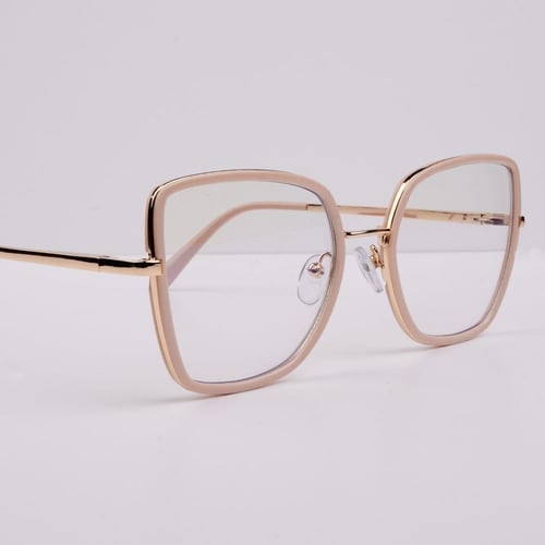 نظارة كلير فيو