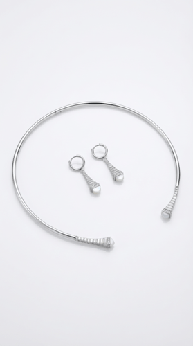 طقم زركون عصري بتصميم أنيق ولمعة فاخرة