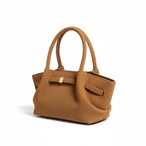 شنطة بيج مخملية كلاسيكية بتصميم أنيق ومميز