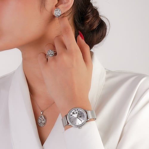 طقم فاخر مكون من ساعة وقلادة وخاتم وأقراط