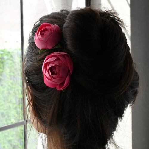 كلبس شعر بزهور بتفاصيل أنيقه