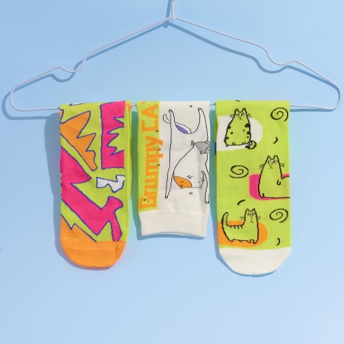 جوارب قطن 3 قطع بتصاميم مختلفه من البارو