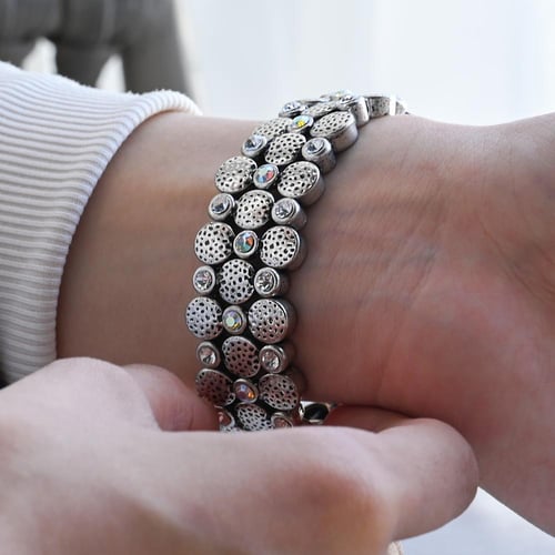 ساعة فنتج معتّقة بسوار معدني مرصع بالفصوص – صناعة...