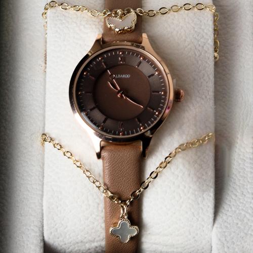 سلاسل ساعه مع متدلي ورده و فراشة