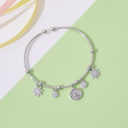 اسورة ناعمة فلاور انيقة زركون