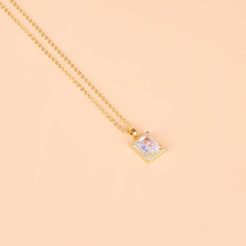 سلسال بتعليقة كريستال مع زركون