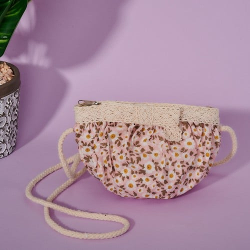 شنطة اطفال دانتيل نقش ورود لون وردي