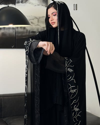 عبايه بشت شيفون بشك كريستال