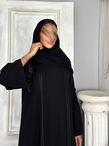 عبايه بكسره من الخلف