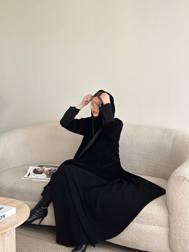 عبايه مخمل ساده