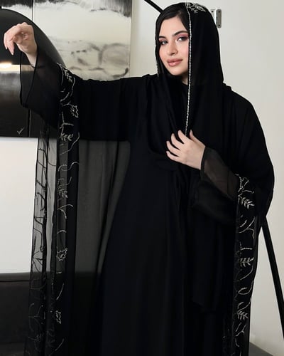 عبايه بشت شيفون بشك كريستال