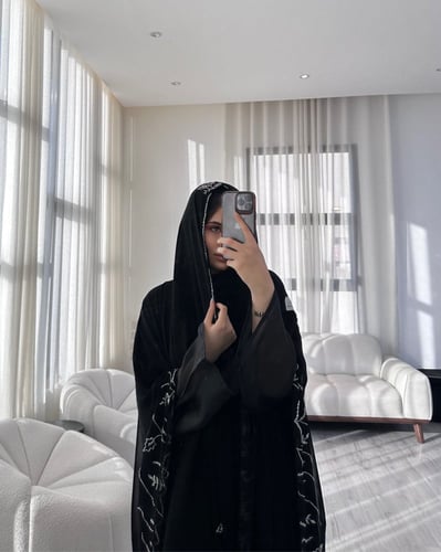 عبايه بشت شيفون بشك كريستال