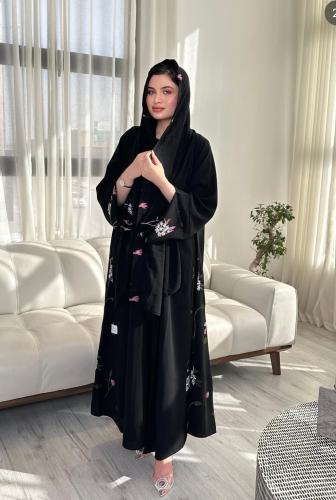 عبايه تطريز ورود مع الجوانب