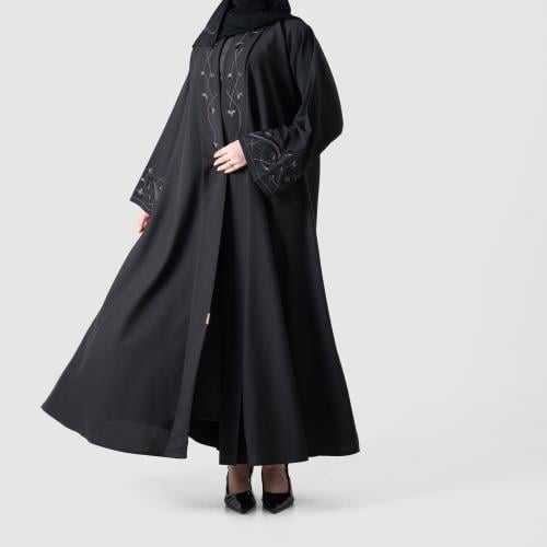 عباية لف مطرزة – أناقة في كل تفاصيلها