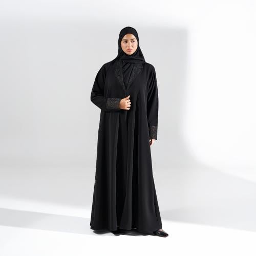 عباية من قماش الحرير مع الدانتيل