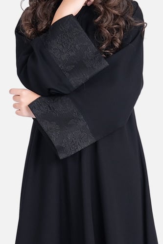 عباية بناتي كلوش من الكريب