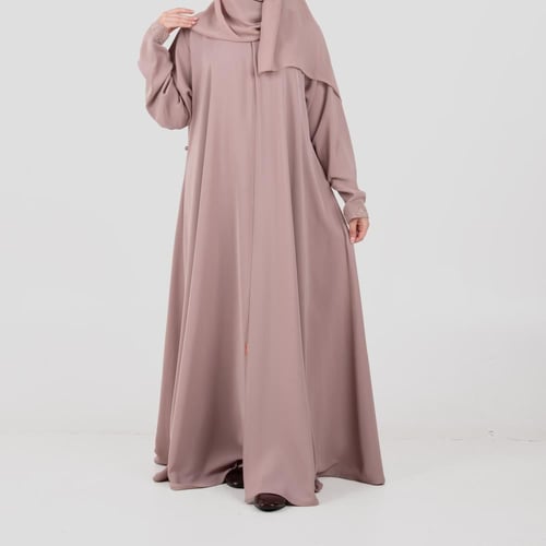 عباية كلوش مزينة بتطريز على الاكمام