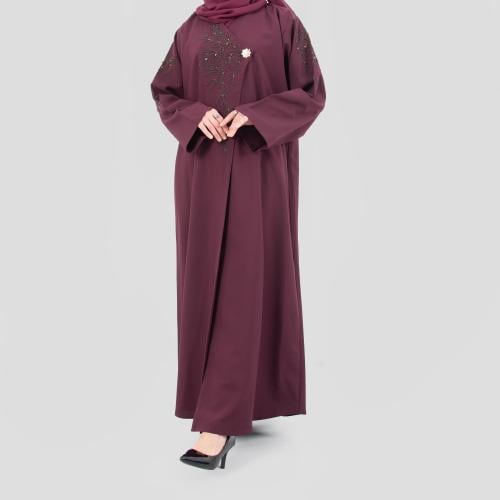 عباية من قماش الكريب بتطريز يدوي فاخر