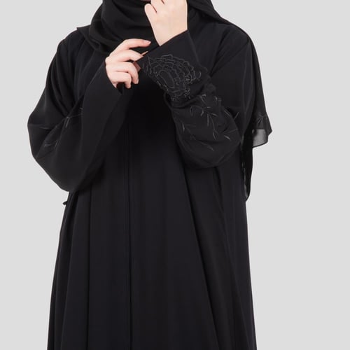 عباية نص كلوش بقماش ناعم من الحرير (المروة)