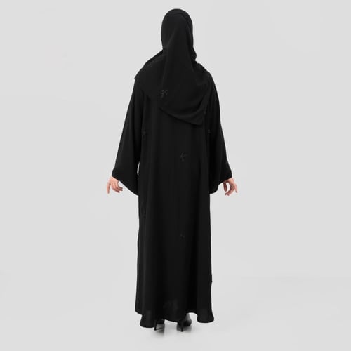 عباية من قماش الكريب بالورد المنثور