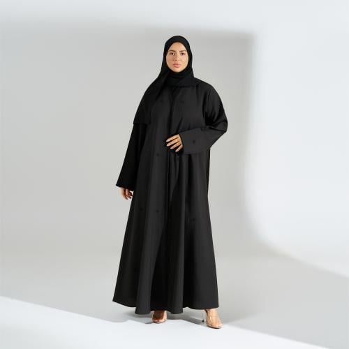 عباية من الكريب مطرزة