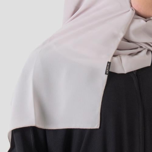 طرحة ملونة بقماش مكسر
