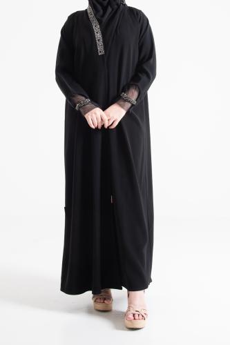 عباية لف من الكريب مطرزة على الاكمام