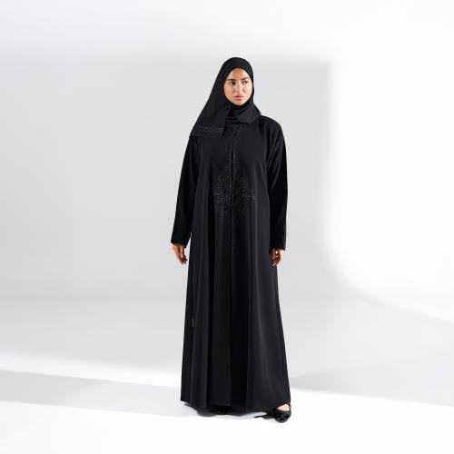 عباية نص كلوش من الكريب الفاخر مطرزة