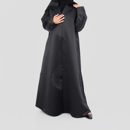 عباية انيقة بقصة بليزر