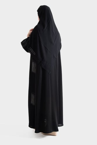 عباية من الحرير بتطريز يدوي