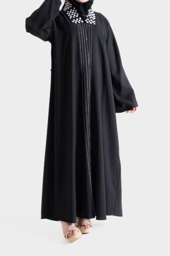 عباية لف من قماش الكريب