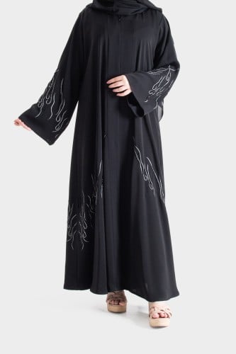 عباية كلوش من الحرير مطرزة