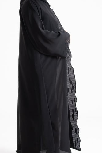 عباية من قماش الحرير