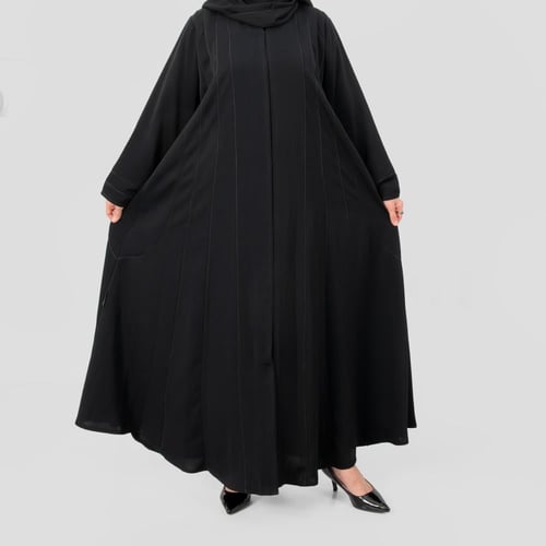 عباية دبل كلوش مميزة بخطوط طولية