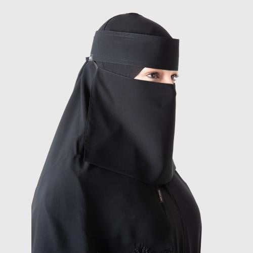 نقاب مقوى بمطاط مايل