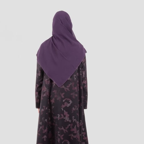 عباية أنيقة من قماش الكريب المشجر