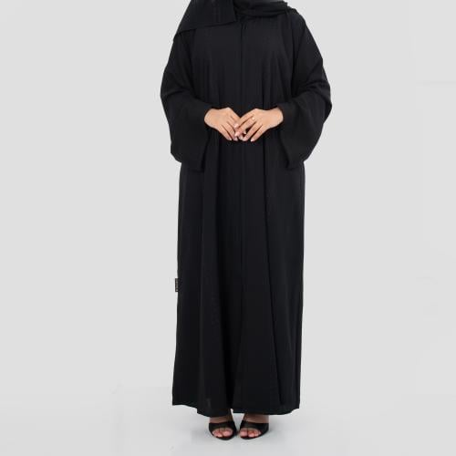عباية من الكريب الفاخر مزينة بتطريز خطوط طولية