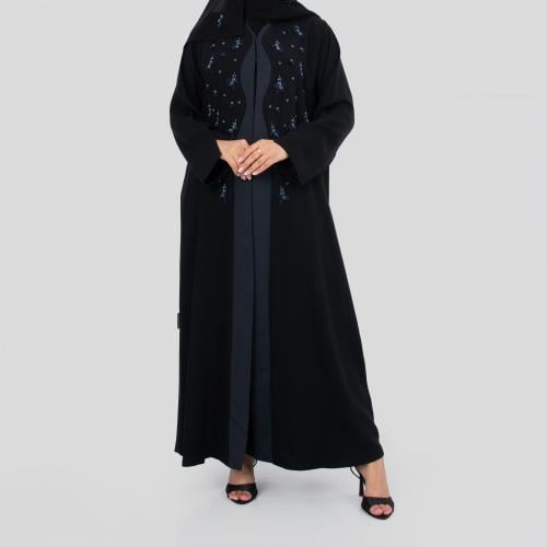 عباية كلوش مزينة بتطريز كحلي