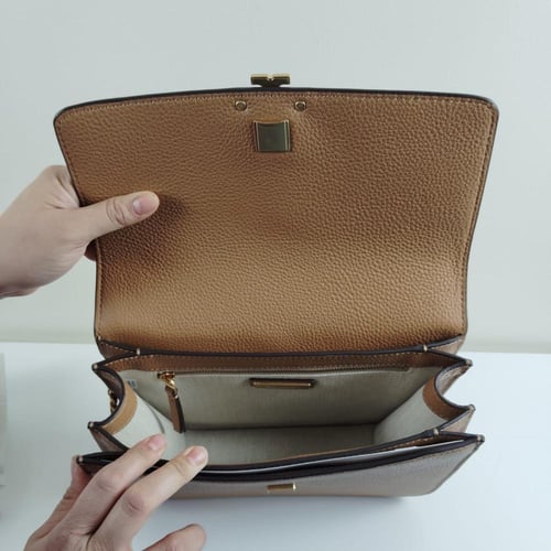 شنطة توري بورش