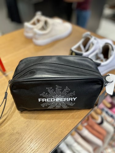 شنطة فريد بيري