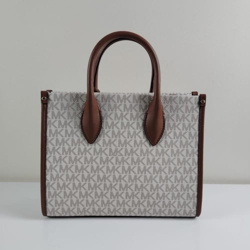 شنطة مايكل كورس