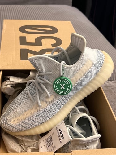 Yeezy boost 350 cloud