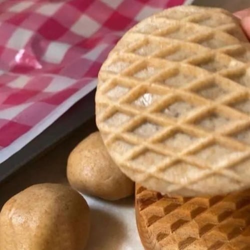 خشبيات اعداد الكليجا والبسكويت (متوفر حجمين)