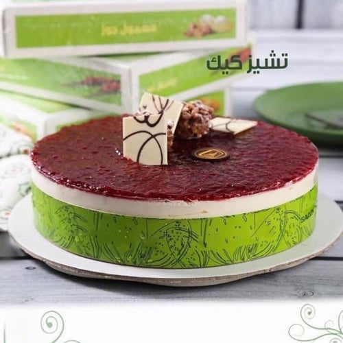علب تشيز كيك بلاستيك (5 قطع) بقاعدة سوداء وغطاء شف...