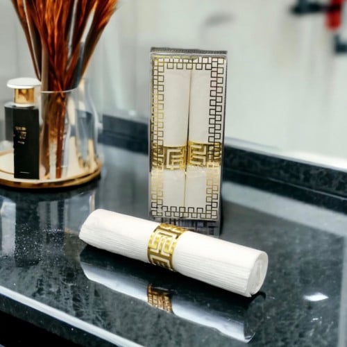 مناديل سفرة بيضاء بخاتم ذهبي (2 قطعة)