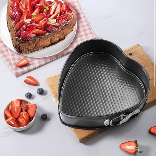 قالب كيك شكل قلب بقفل 24سم