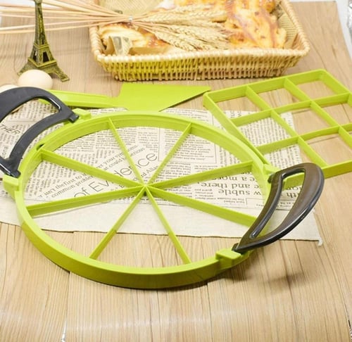 مجموعة ادوات من 3 قطع ( قالب مثلث ومربع وحامل كيك)...